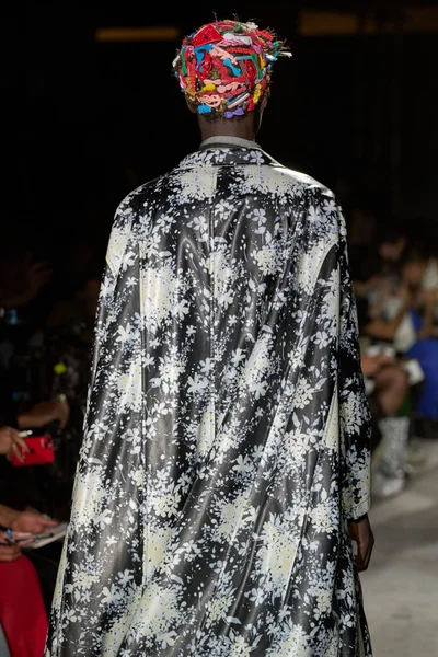 Look 54